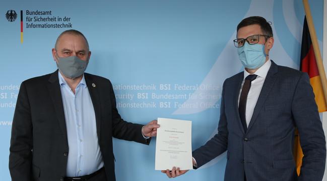BSI-Vizepräsident Dr. Gerhard Schabhüser Informationssicherheitsbeauftragten...