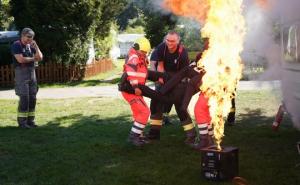 Großbrände, Wasserrettung und Black-Outs: Bei den 2. Sächsischen Bevölkerungschutztagen der Johanniter trainieren 100 Teilnehmer den Ernstfall