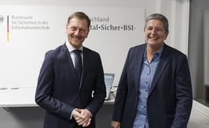 Besuch beim BSI: Ministerpräsident Kretschmer informierte sich zu hochsicheren Kommunikationslösungen