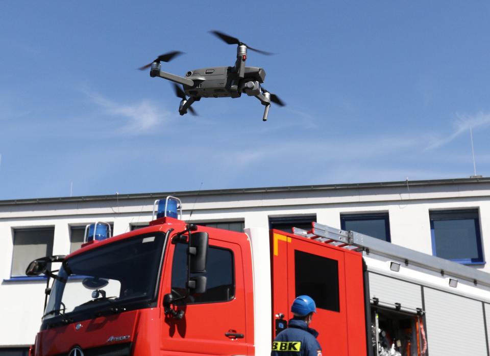 Der Einsatz von Drohnen im Bevölkerungsschutz wird von BBK-Mitarbeitern...