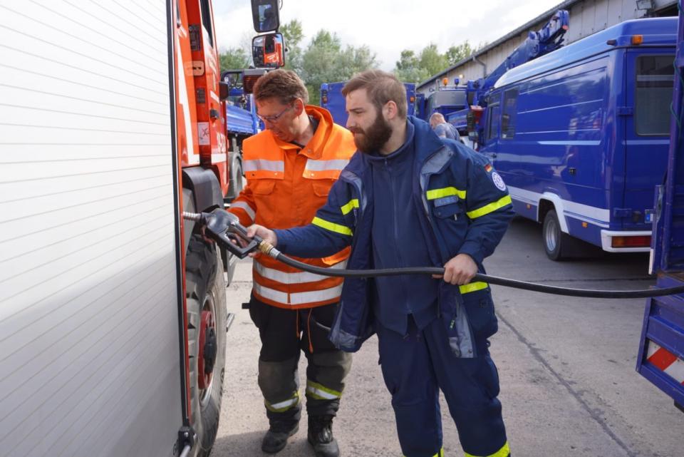 Tanklogistik wurde mit Rettungsfahrzeugen des THW unterstützt.
