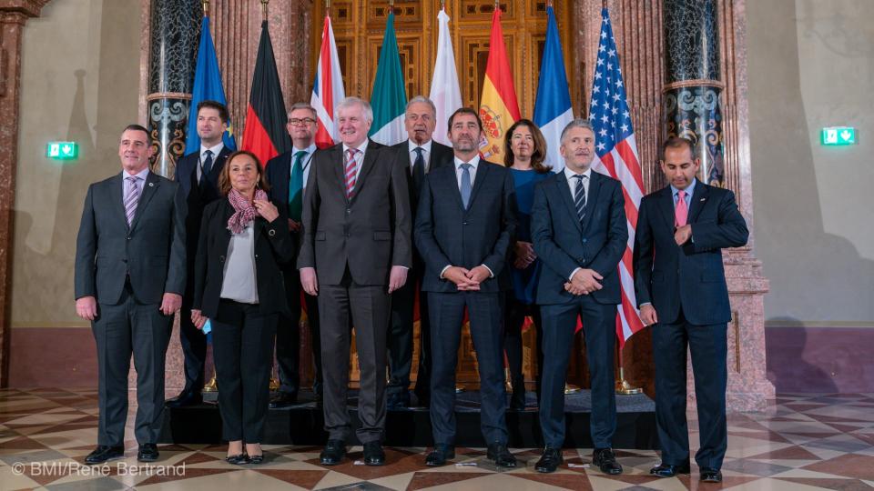 Gruppenbild vom G6-Innenministertreffen in München; Copyright: BMI/René...