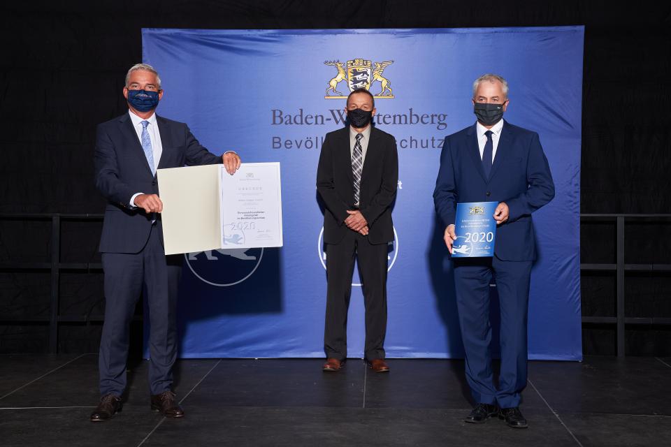 Verleihung einer Auszeichnung an Albert Ziegler GmbH