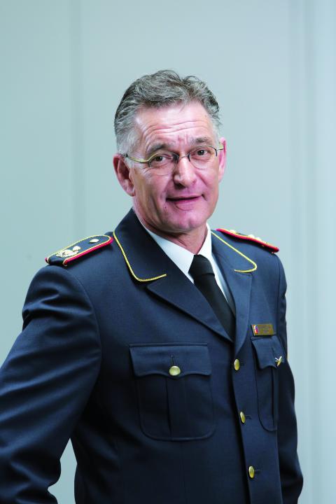 Präsident des Deutschen Feuerwehrverbandes Hartmut Ziebs