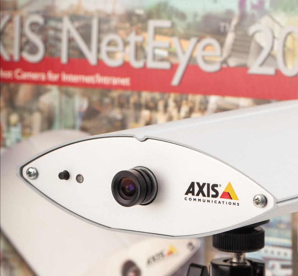 Die AXIS 200 war die weltweit erste Netzwerk-Kamera.