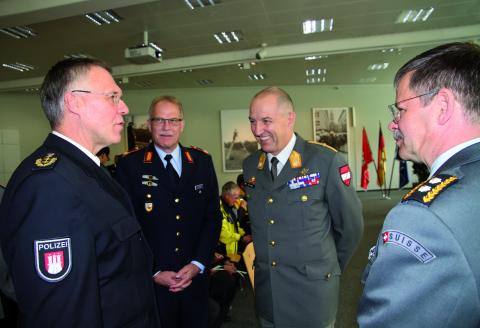 ZMZ Besuch im Polizeipräsidium in Hamburg
