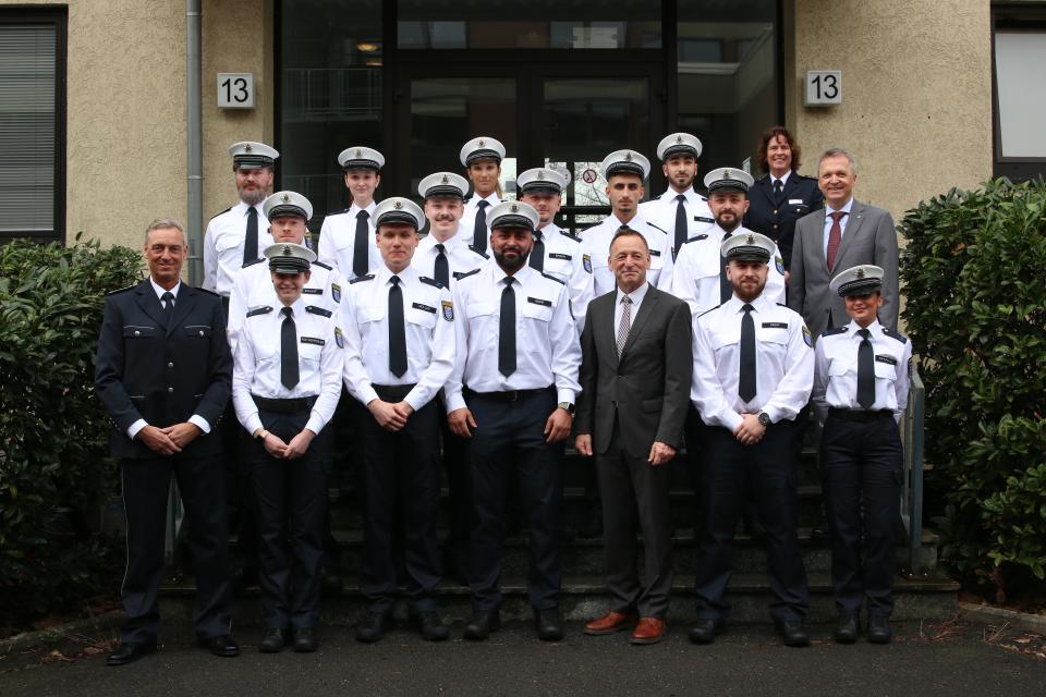 Indienststellung von 25 neuen Wachpolizistinnen und Wachpolizisten in Hessen