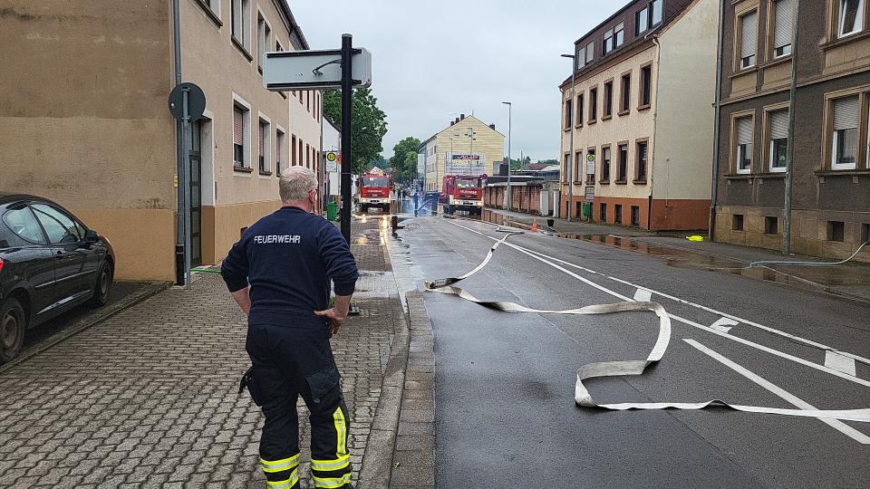 Feuerwehrbereitschaft des Leitstellenbereichs Bad Kreuznach hilft bei...