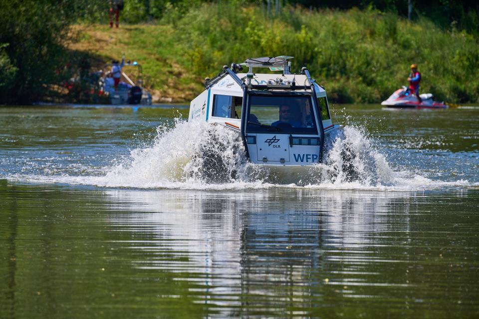 Schwimmendes Geländefahrzeug