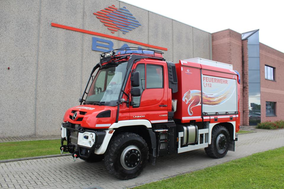 Neues BAI Tanklöschfahrzeug TLF2000 4x4 auf MB Unimog U323 Fahrgestell.