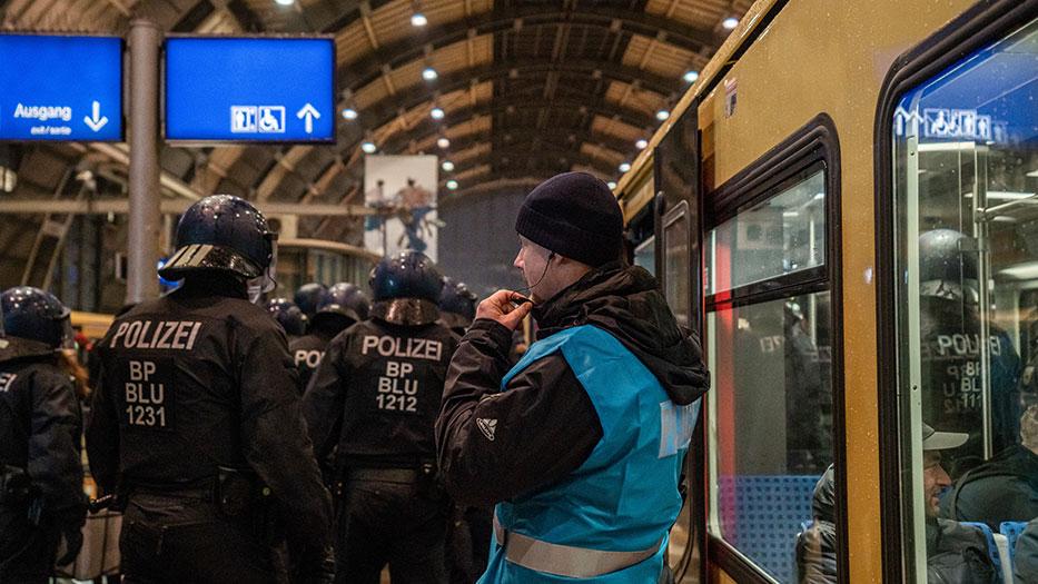 Neuer Höchststand bei Gewalttaten gegen Polizeikräfte und Einsatzkräfte von...