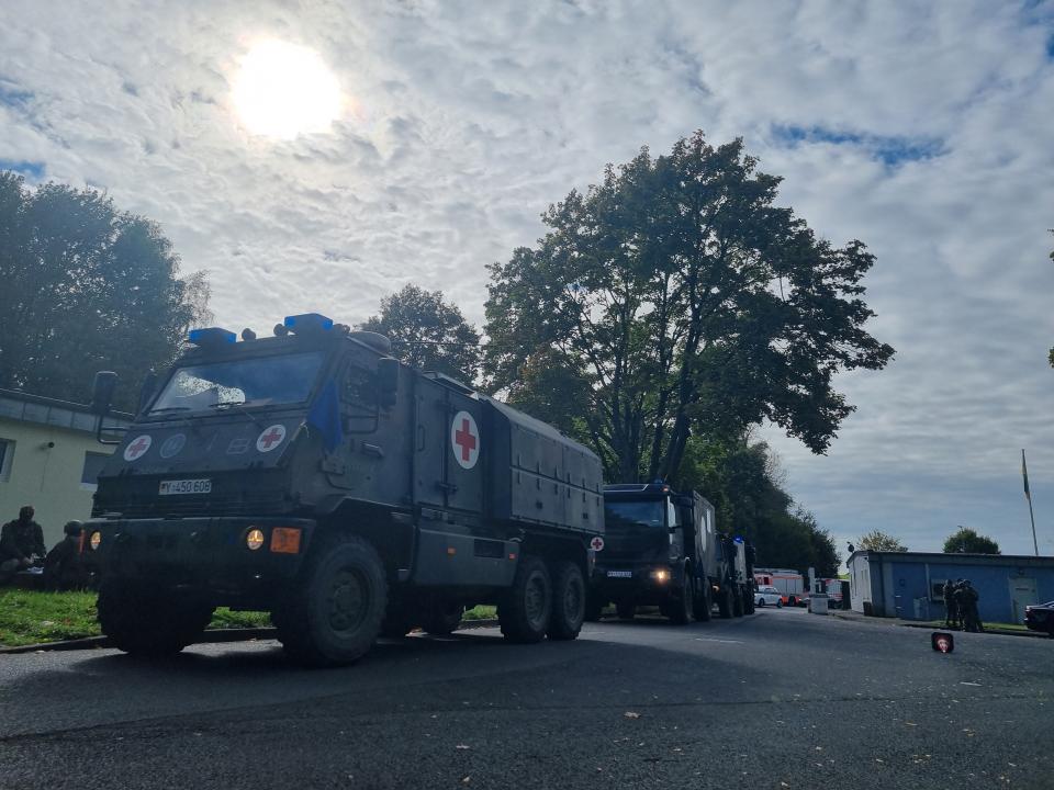 Zu den Einsatzfahrzeugen der Sanitätsstaffel 1 gehören auch ein Duro 3 Yak,...